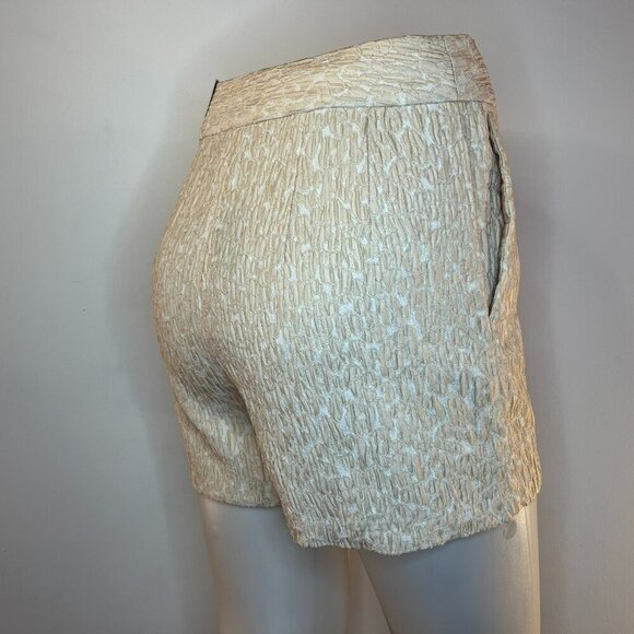 EXPRESS Women's Peach/White Crinkled Mini Shorts - NWT - Picture 2 of 3